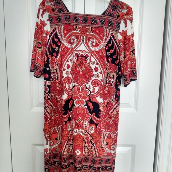 Dress - Picture 3 of 3